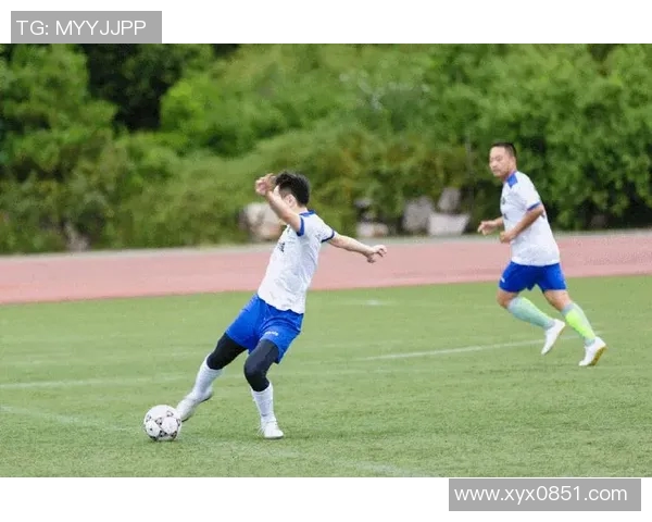 足球明星进球瞬间精彩回顾动图集锦展现足球魅力与激情