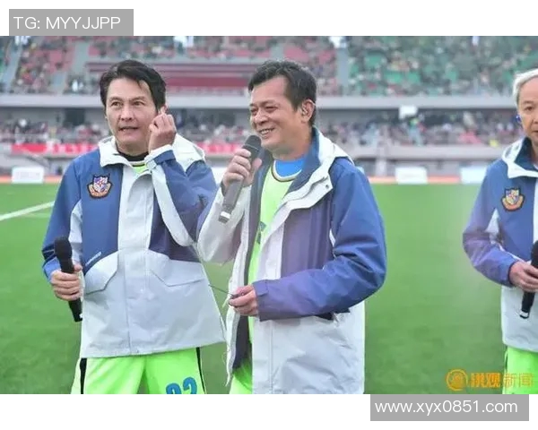 国际足球明星闪耀香港球场引发球迷热潮与媒体关注